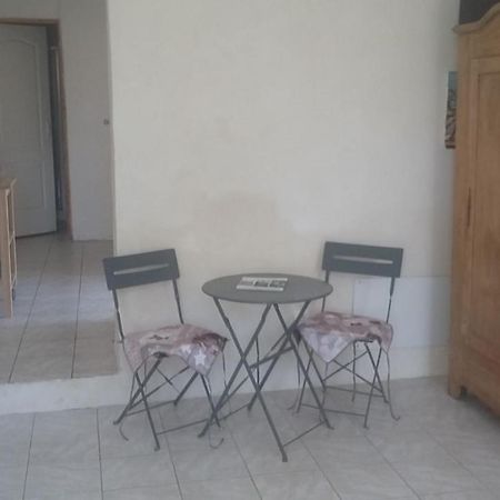 Appartement Dans Hameau Provencal アロッシュ エクステリア 写真
